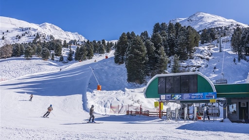 Nederlandse skiër in Oostenrijk omgekomen na botsing met sneeuwkanon