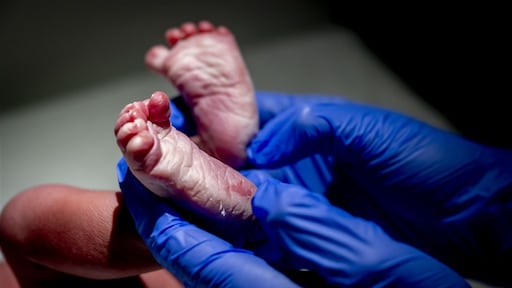 Baby geboren in Groot-Brittannië na baarmoedertransplantatie: 'Klein wonder'