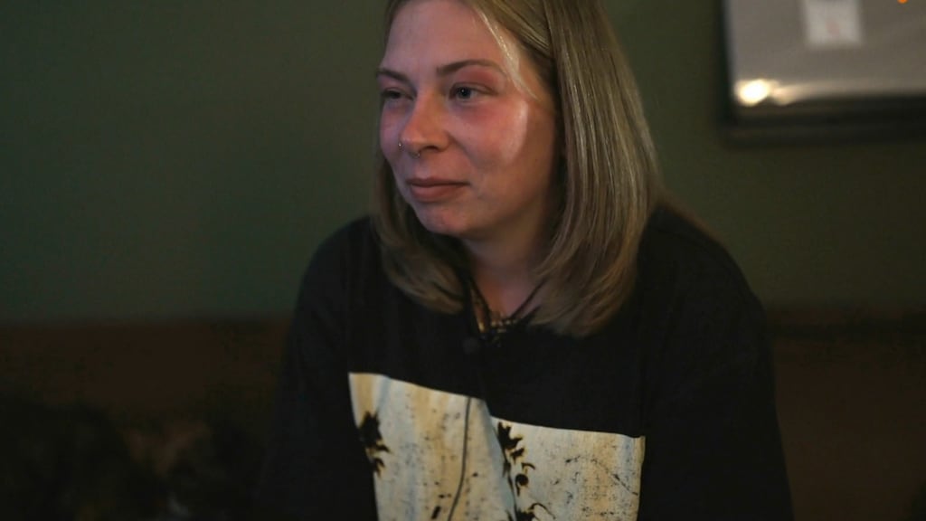 Yentl uit JZHMH kampt met 'ondraaglijke' clusterhoofdpijn: 'Soms wel 15 aanvallen per dag'