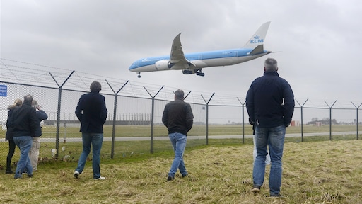 Kort geding KLM, TUI, Delta en brancheorganisaties tegen staat om vliegplafond