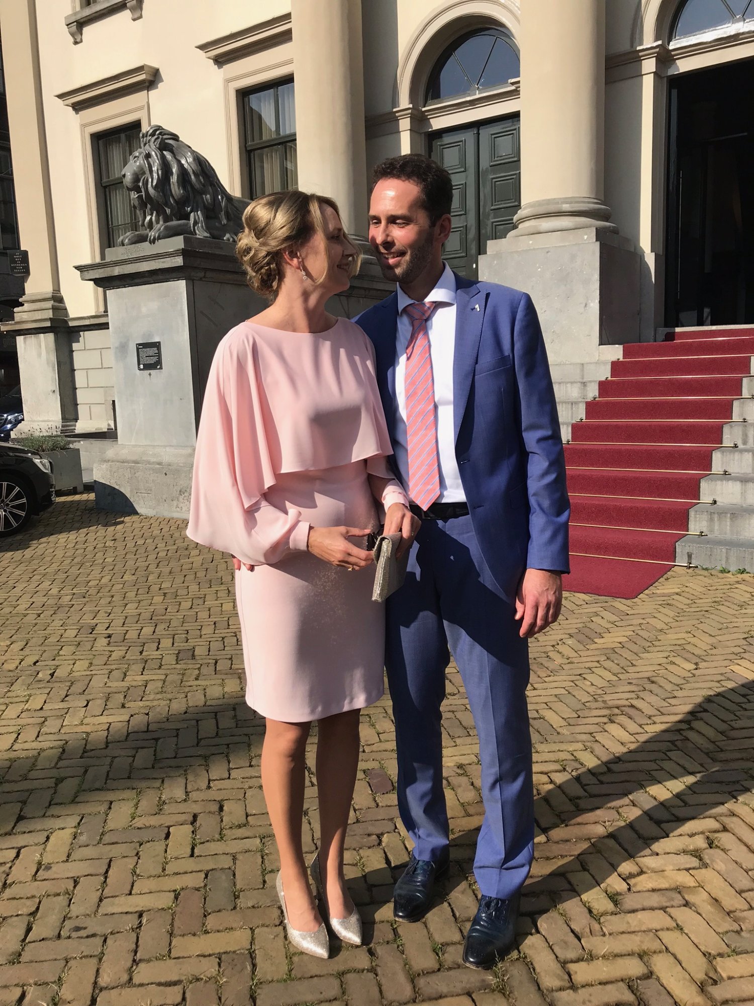 Albert en zijn vrouw Corine op een bruiloft van familie een aantal jaar voor het fietsongeluk.