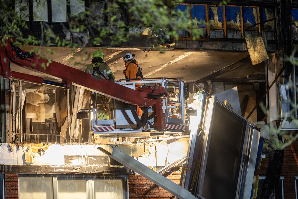 Zo werd er in de woningen gezocht naar slachtoffers.