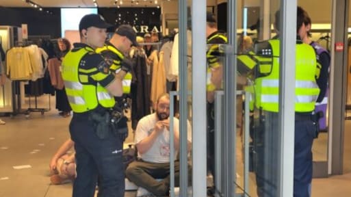 XR-activisten druppelen boterzuur in Zara in Nijmegen ondanks protestverbod