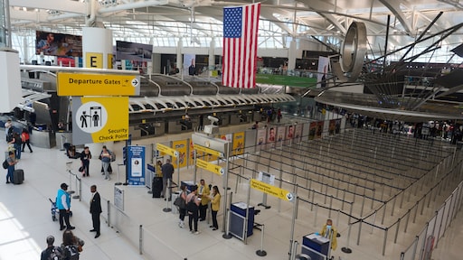 Turbulente tijden voor vliegtuigmaatschappijen, veel minder reizigers naar VS