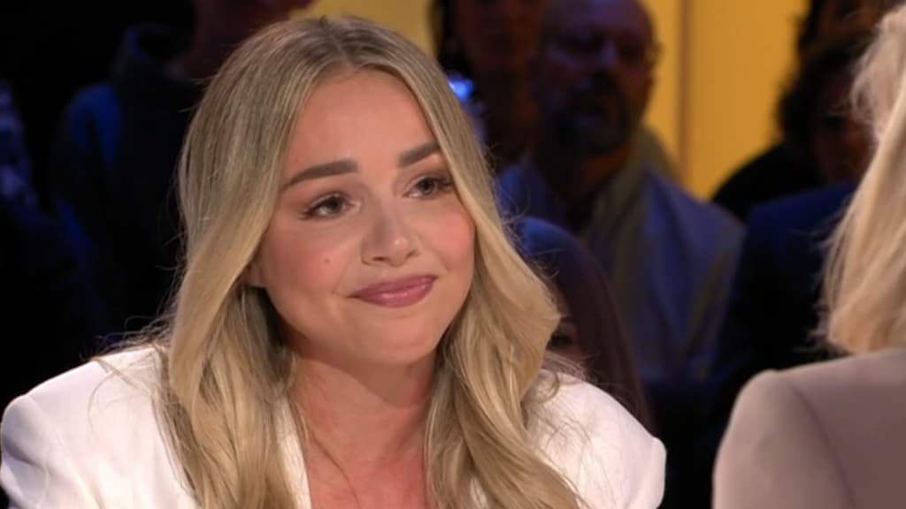 Emma Heesters geëmotioneerd in Eva over ziekte: 'Maakt me onzeker over het leven'