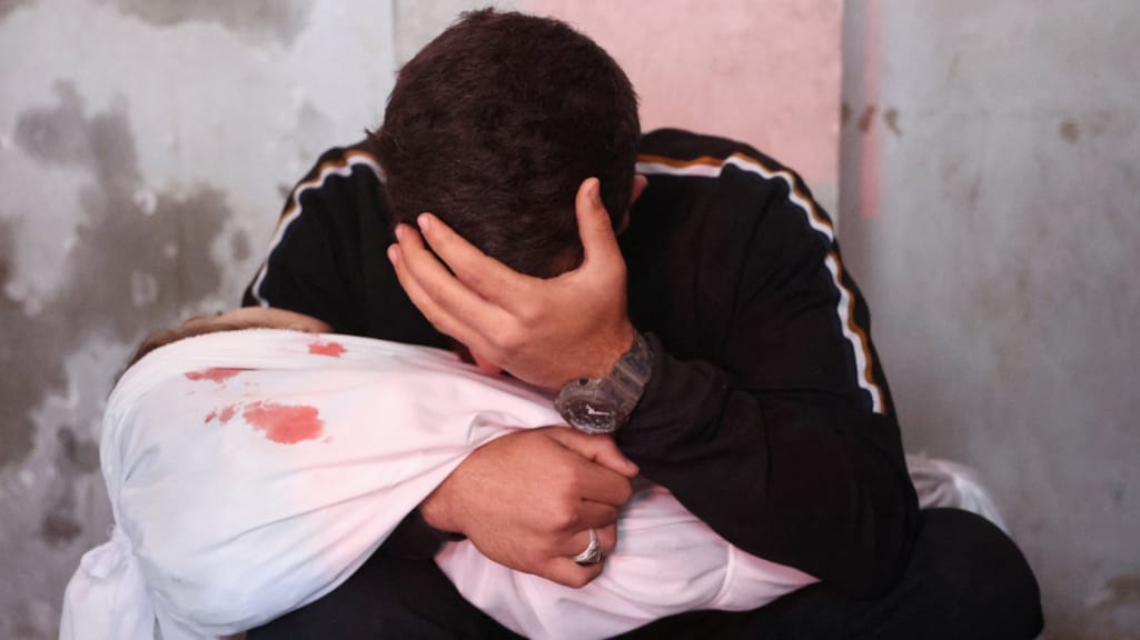 Oppositie in paginagrote advertentie: kabinet-Schoof, er is wél een rode lijn in Gaza