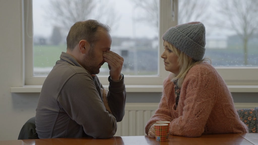 Boer Roel in tranen bij Yvon Jaspers in Boer zoekt vrouw: 'Heel beangstigend'