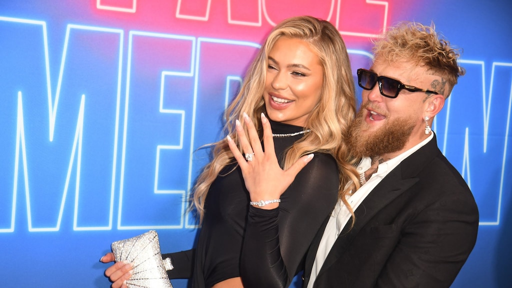 Jutta Leerdam herenigd met peperdure verlovingsring