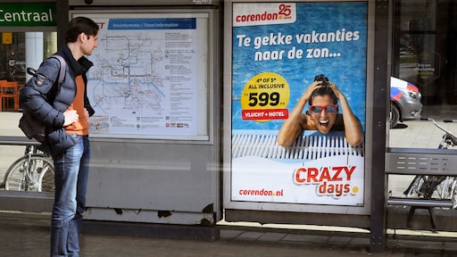 Domper voor reisbranche: Den Haag mag 'fossiele reclames' verbieden