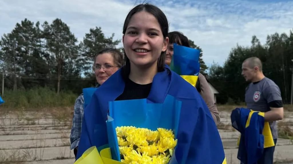 Lenië Oemerova bij haar vrijlating in september 2024. Foto: Telegram Volodymyr Zelensky