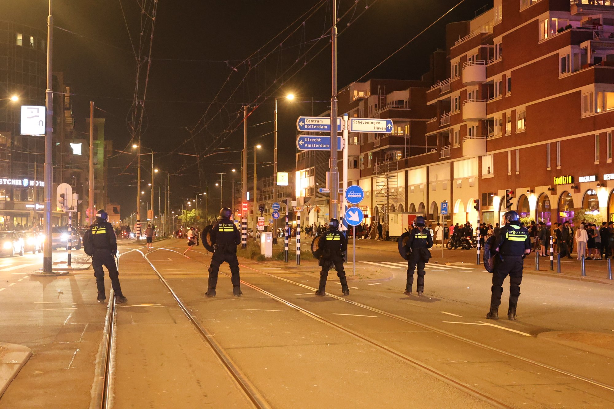 Politie neemt extra maatregelen in Scheveningen na rellen