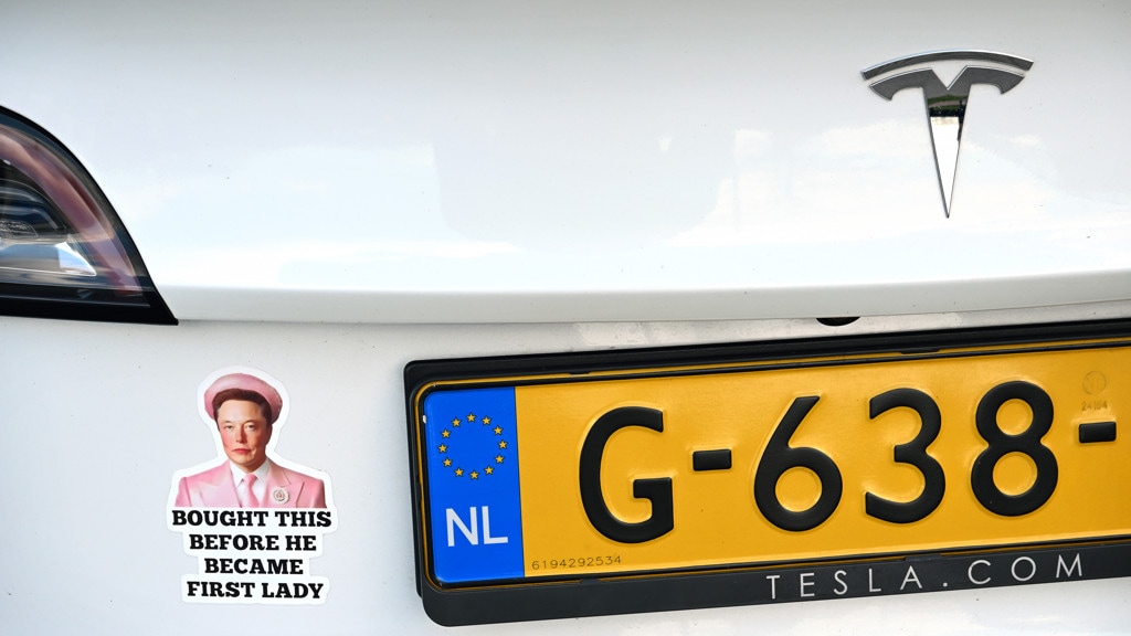 Verkoop Tesla in Nederland keldert verder: 'Slechts 382 op kenteken gezet'