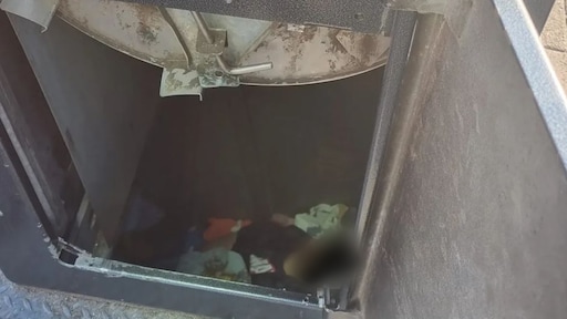 Politie haalt slapende man uit kledingcontainer in Venlo