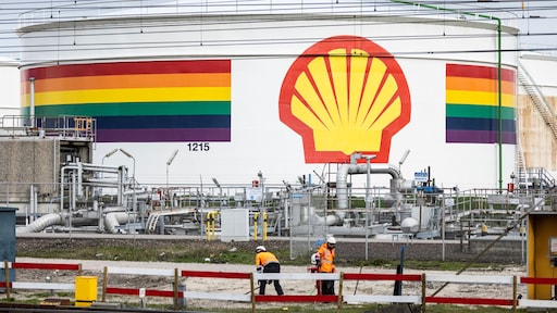 'Oliereus Shell overweegt concurrent BP over te nemen'