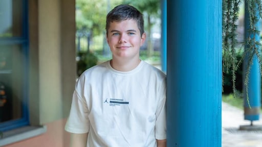 Jasper (16) doet na ernstig ongeluk eindexamen met niet-aangeboren hersenafwijking