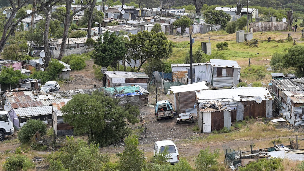 Nog altijd woont een groot deel van de zwarte bevolking in townships, sloppenwijken.