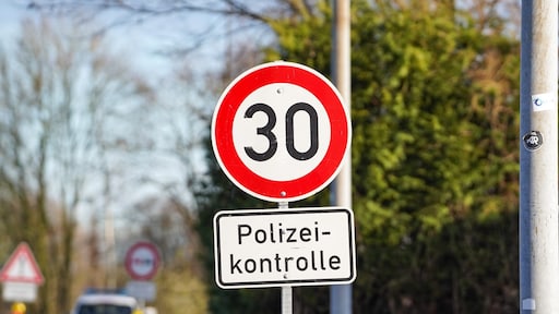 Duitsland stuurt eerste asielzoekers terug na invoering strengere grenscontroles