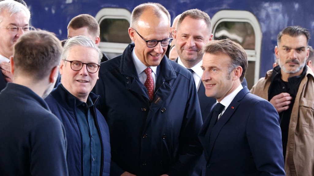 Macron, Merz en Starmer aangekomen in Kyiv voor topoverleg over oorlog