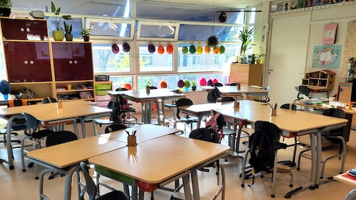 Basisscholen Amsterdam willen stoppen met inhuren externe leerkrachten: 'Met vaste teams is er meer verbondenheid'