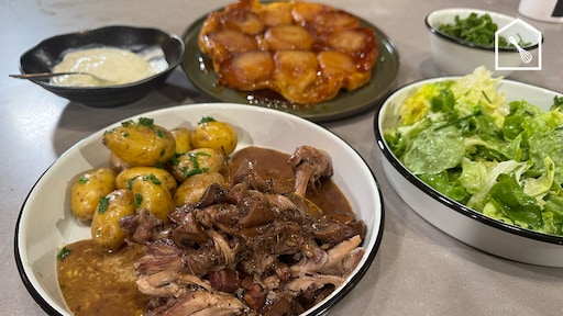 Coq au vin en krielaardappels met peterselie én tarte tatin