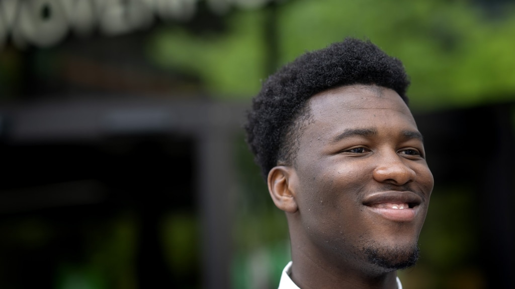 Claude keek zijn songfestivaloptreden diep in de nacht terug