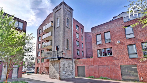 Funda-vondst: 'kasteel' voor één persoon te koop