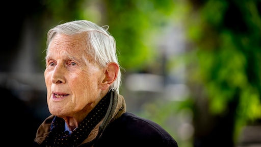 Oud-minister Ben Bot mag half jaar niet rijden om aanrijden meisje