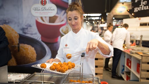 Helft fabrieken Mora en Van Dobben dicht