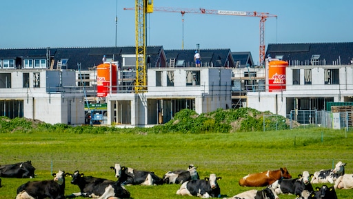 Flinke daling aantal vergunningen voor nieuwbouwwoningen
