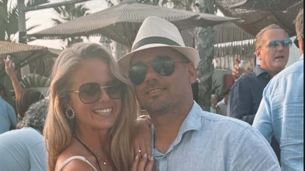 Wesley Sneijder over leeftijdsverschil nieuwe vriendin: 'Als het goed zit, zit het goed'