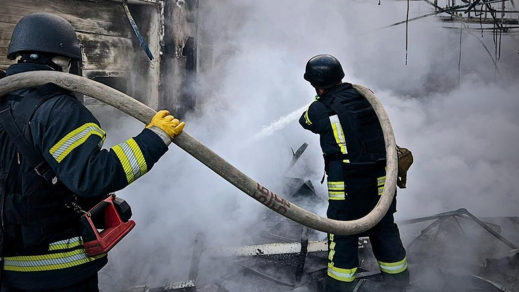 Trump en Poetin gaan bellen: 'Hij krijgt straf als er geen deal komt'