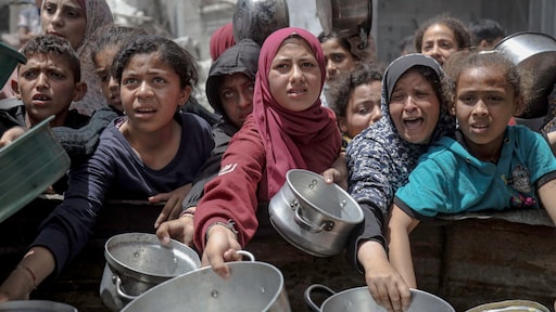 Hulp voor Gaza bereikt mensen amper: 'En het is voornamelijk bloem'