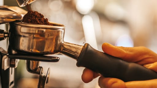 Waarom koffie aanzienlijk duurder wordt door de afnemende biodiversiteit