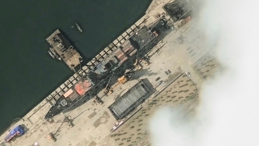 Drie arrestaties in Noord-Korea na mislukte doop marineschip, Kim Jong-un woedend