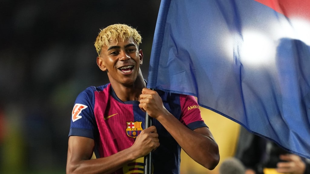 Wonderkind Lamine Yamal tekent tot 2031 in Barcelona, transfersom van 1 miljard euro