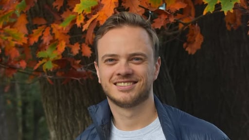 Jegor uit Over Mijn Lijk belandt in Frans ziekenhuis: 'Fascinatie met ziekenhuizen'