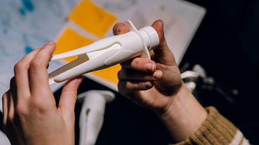 Crowdfunding voor vrouwvriendelijk alternatief voor eendenbek, ontwikkeling kost jaren