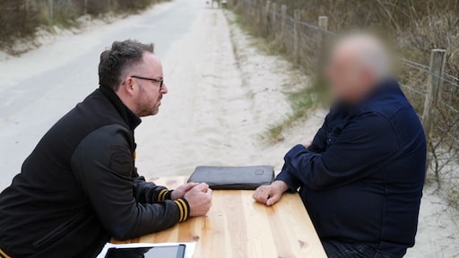 Thijs Zeeman confronteert meesteroplichter in Zeeman Confronteert: 'Hij is knettergek'