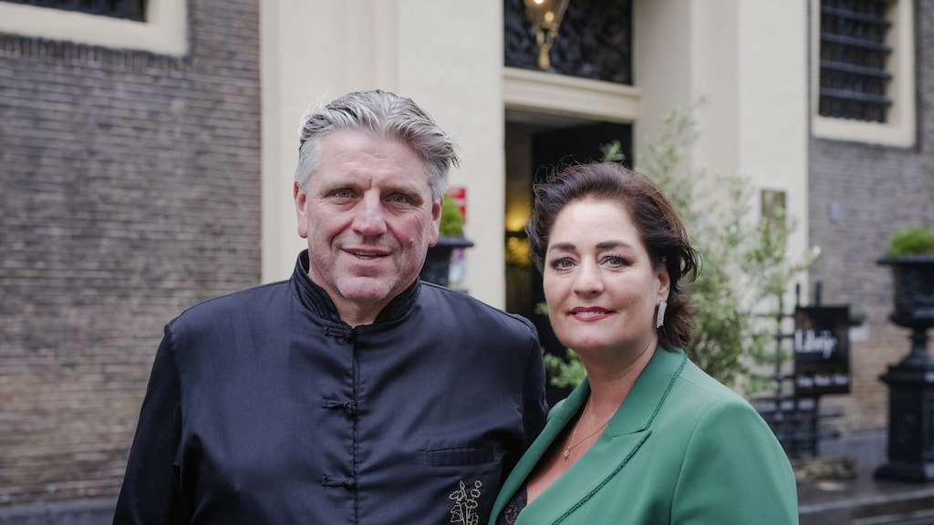 Familie Jonnie Boer strooit as uit in Giethoorn: 'Zijn afwezigheid weegt als lood'