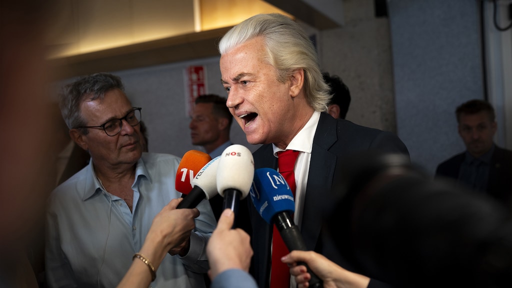 Meeste mensen blij met kabinetsval, maar ook angst voor stilstand in het land