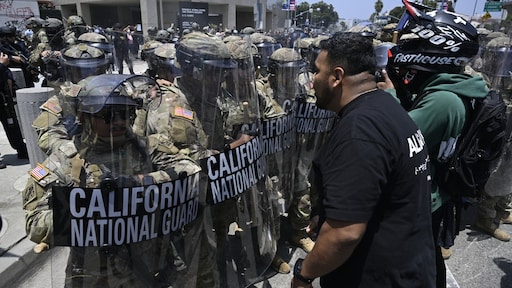 Vrees voor 'machtsstrijd op straat' door komst Nationale Garde in LA