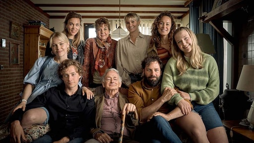 Woeste Grond keert terug: wat gebeurt er met de wolf en Britt's babyhuis?