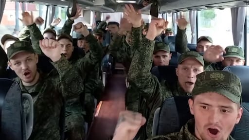 Gevangenenruil Rusland en Oekraïne begonnen: 'Werden gemarteld'