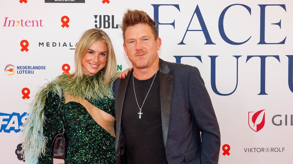 Relatie Anouk en Johnny de Mol doorstond zware tijden: 'We staan er nog'