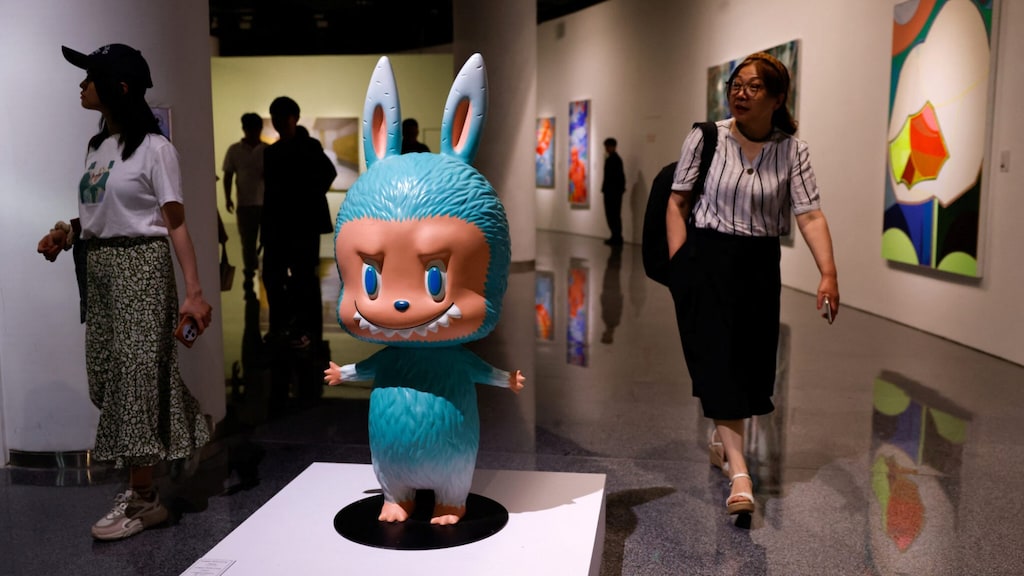 Zeldzame Labubu-pop brengt 150.000 dollar op bij veiling in China