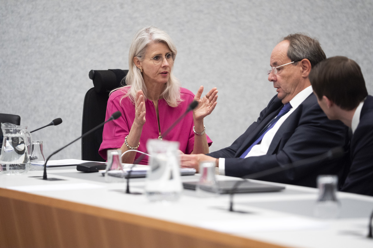 Woonminister wijst 24 locaties aan waar woningbouw sneller moet