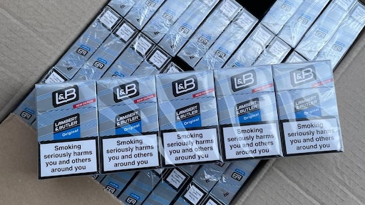 Twee mannen betrapt die 9 miljoen sigaretten Nederland in wilden smokkelen