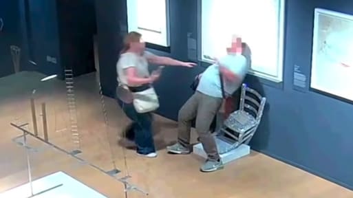 Italiaans museum boos om bezoekers die door Van Gogh-stoel zakken