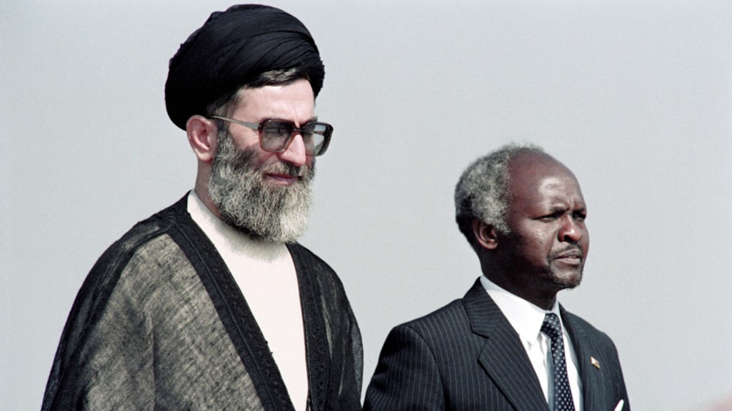 Ali Khamenei in 1986, als president van Iran tijdens een staatsbezoek.