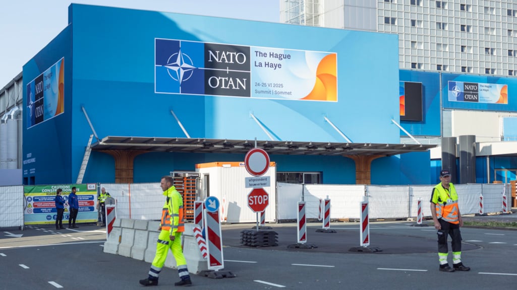 NAVO-top trekt traditioneel veel nepnieuws aan: 'Geloof niet alles wat je leest'